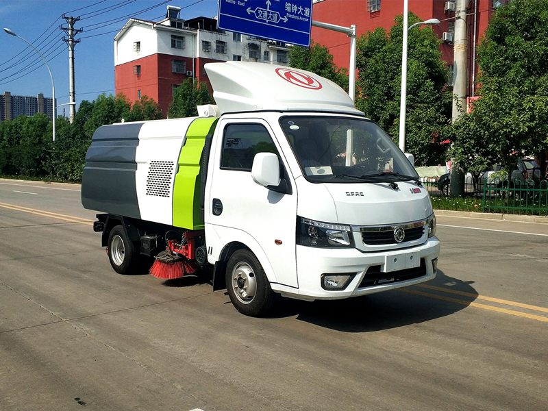 东风途逸扫路车国VI蓝牌柴油机